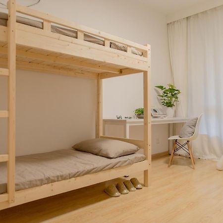 Times Hostel Hangzhou Room photo